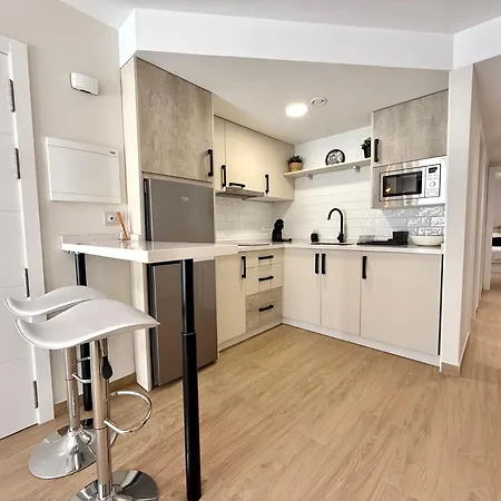 Luna Holidays Center And Apartment Fuengirola